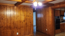 help-wood-paneling-design-ideas-v0-r991ikdfq2ua1